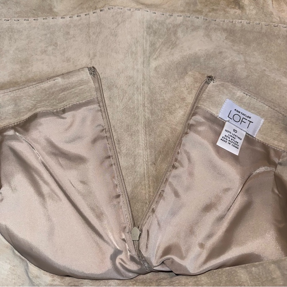 Ann Taylor Suede Leather A-Line Flare Skirt Tan Khaki Western Office Size 10 - Picture 10 of 10
